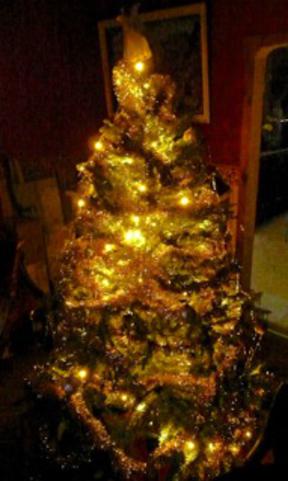 Slightly blurry Christmas tree